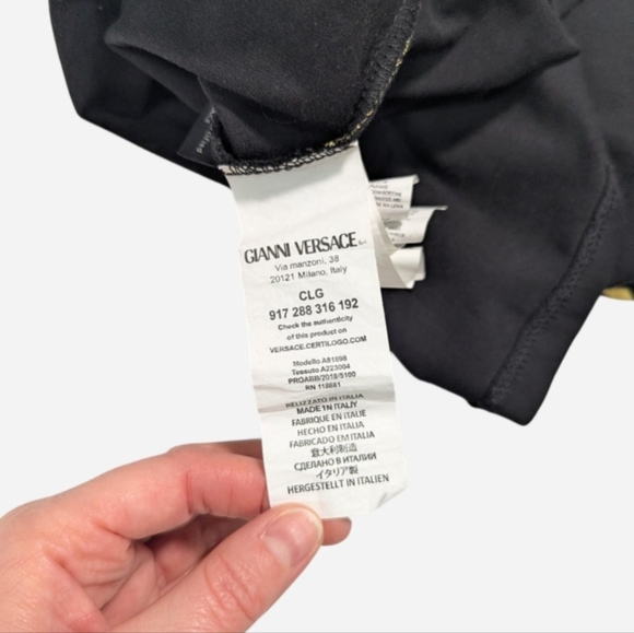 Versace black & gold baroque with rhinestone print t-shirt - Picture 7 of 7